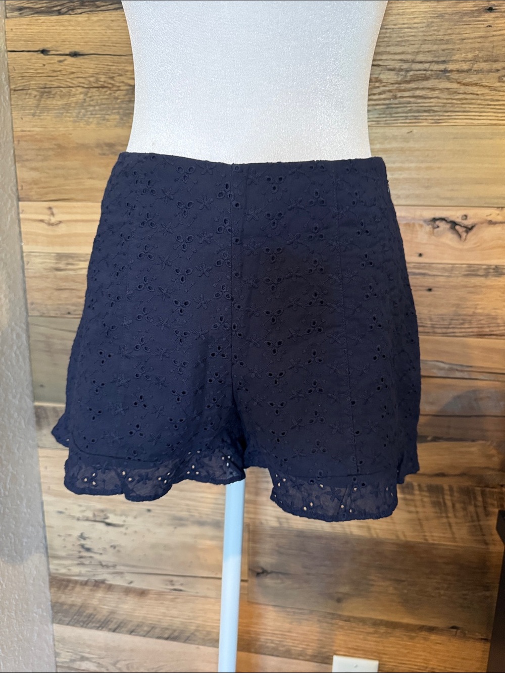 EUC Flat Front Eyelet Navy Women's Shorts with Hidden Zipper